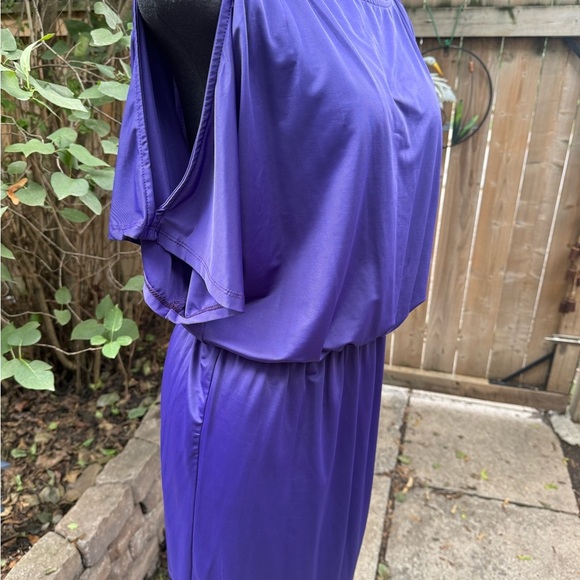 Suzi Shier Silky Cold Shoulder Purple Women's Mini Dress. Size M - Picture 4 of 8